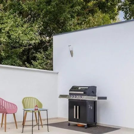 Mit Privatpool Fuer 8 Personen Ca 190 Qm In Barbariga, Istrien Istrische Riviera *