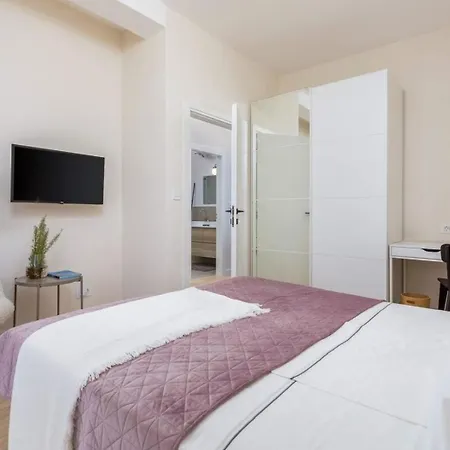 Mit Privatpool Fuer 8 Personen Ca 190 Qm In Barbariga, Istrien Istrische Riviera